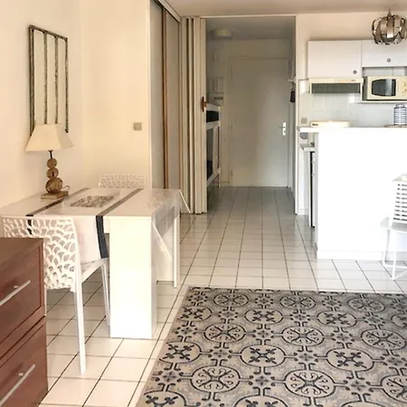 Vue A - 27 M² - Parking Inclus Apartment *
